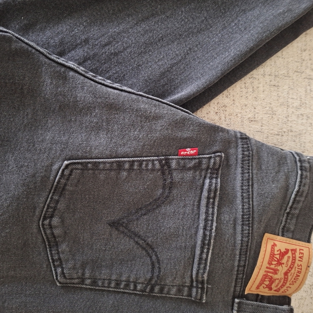 NWOT Levi Strauss & Co. Gray Jeans 32W 28L button fly Wedgie Straight Nwot